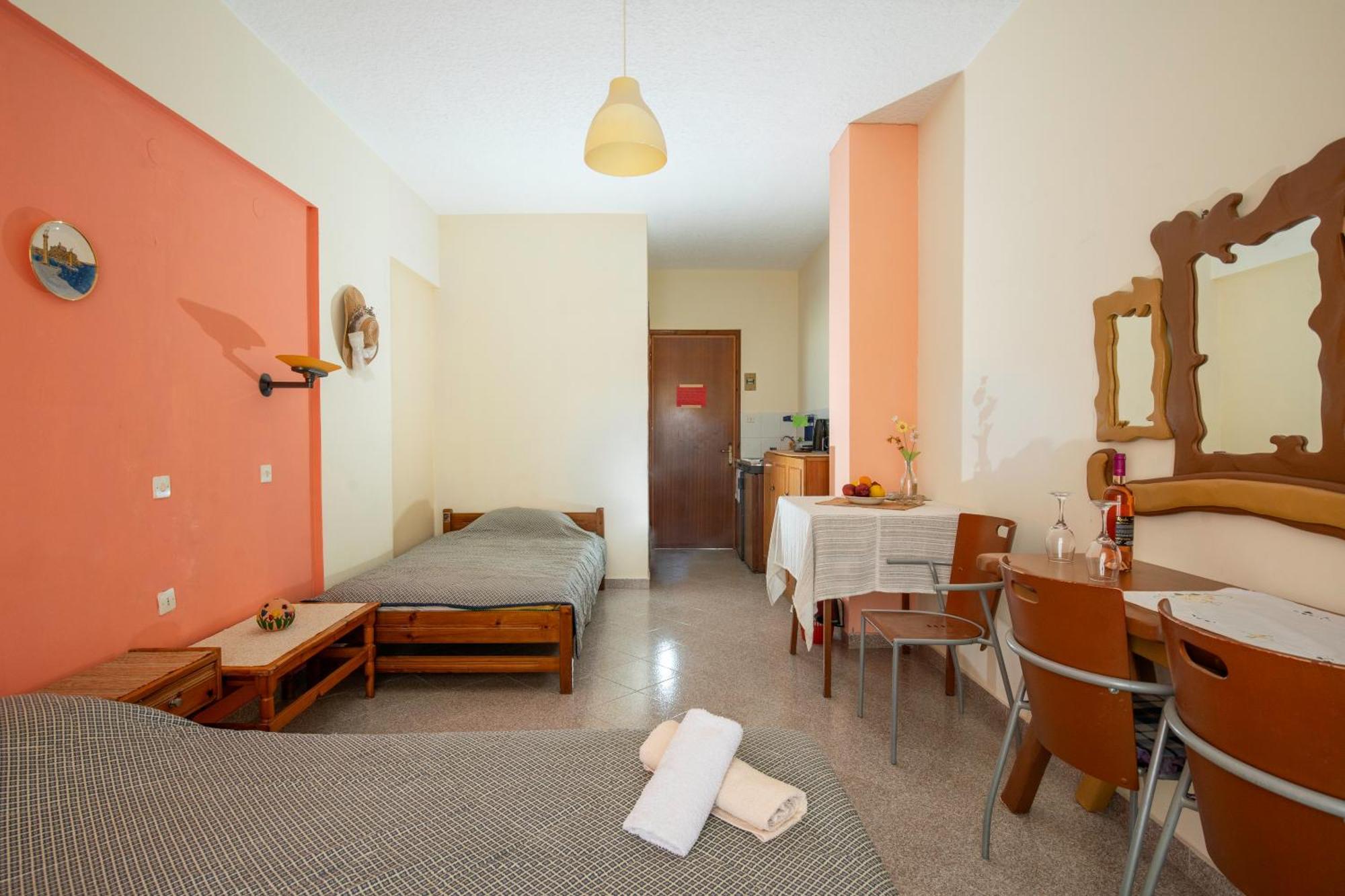 Cozy Archangelos Apartments With Private Parking Eksteriør bilde